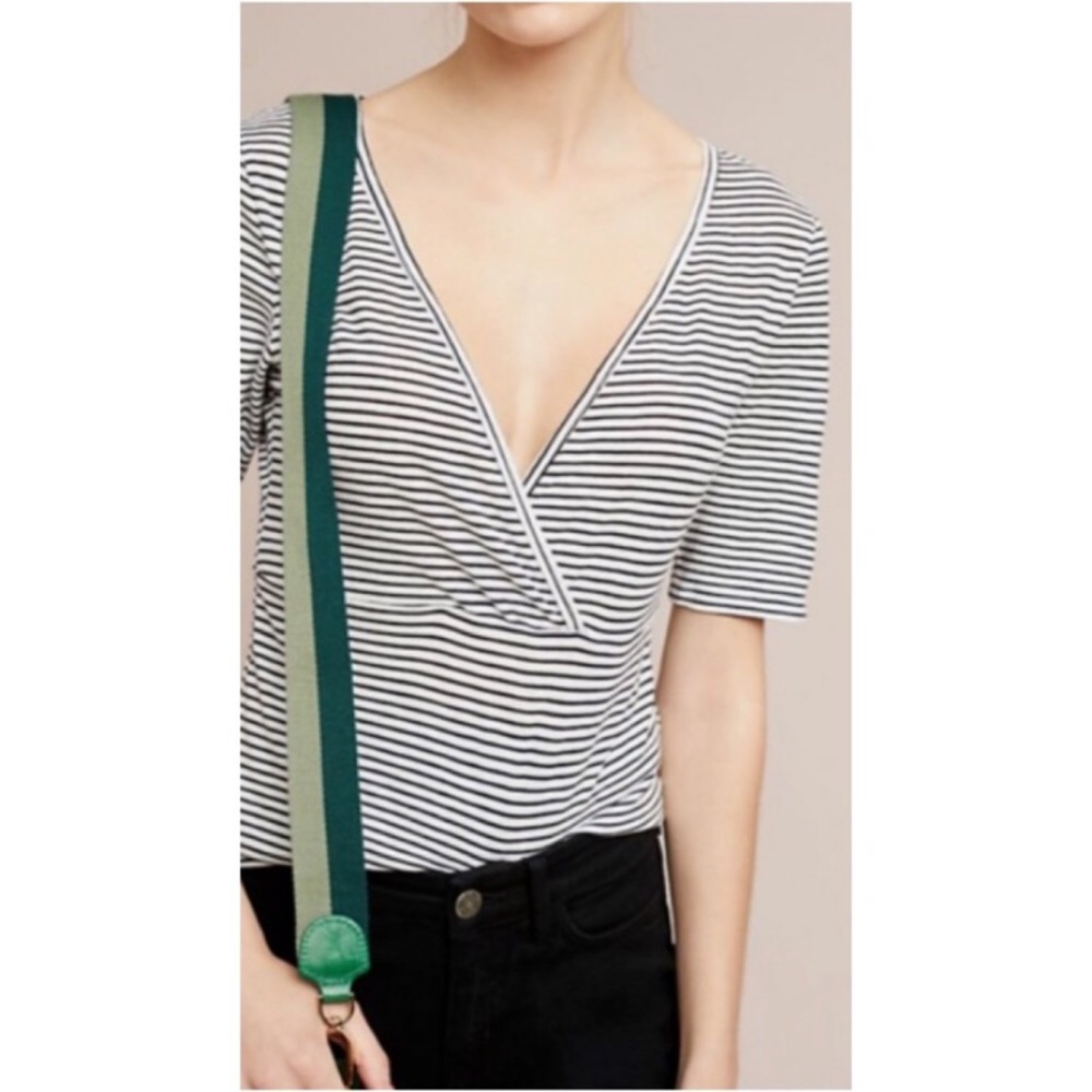 t.la Striped Carolina top size M
